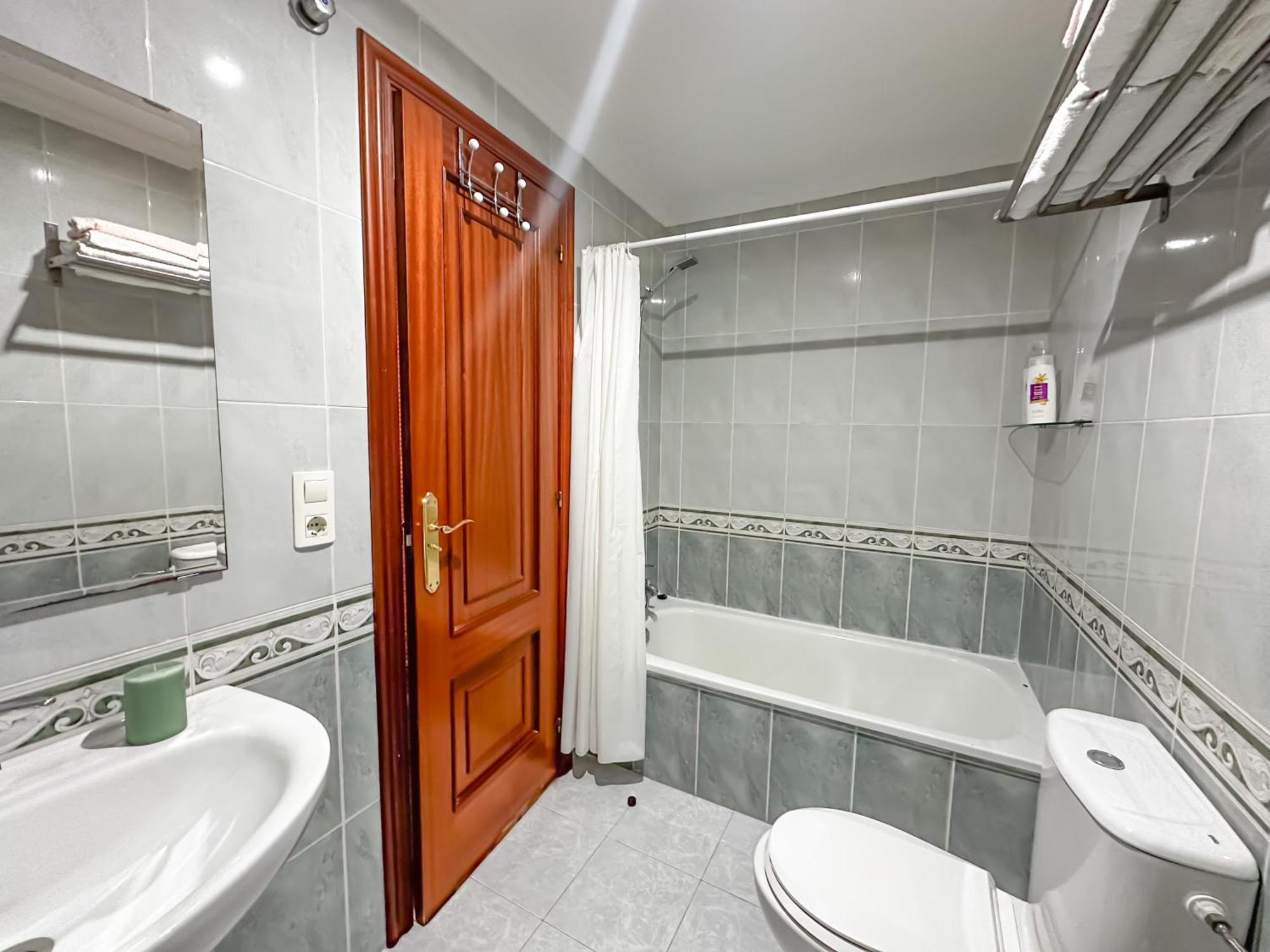 Apartamento Completo, Amplio, Muy Iluminado Y Con Plaza De Garaje Incluida. О-Грове Екстер'єр фото